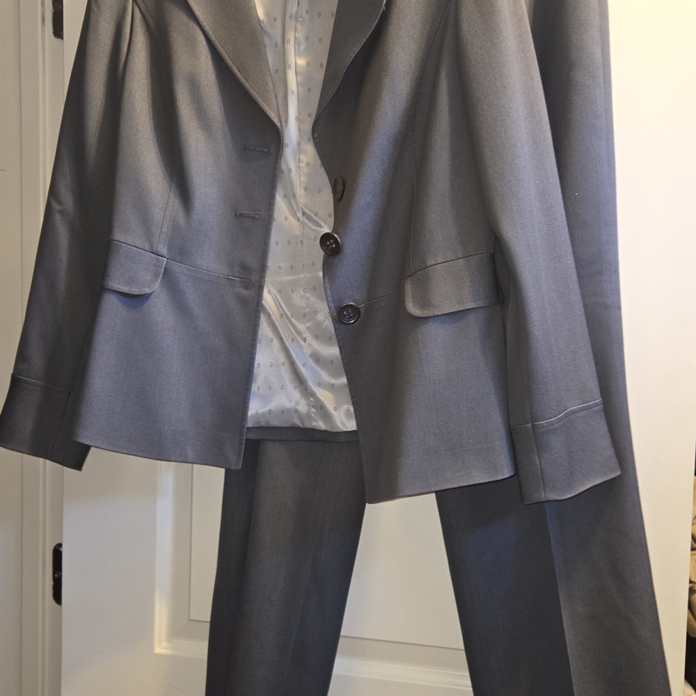 Tahari Women's Gray Suit Set